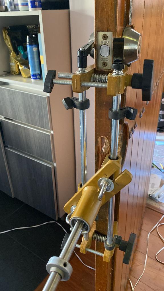 Mantenimiento a puertas de seguridad